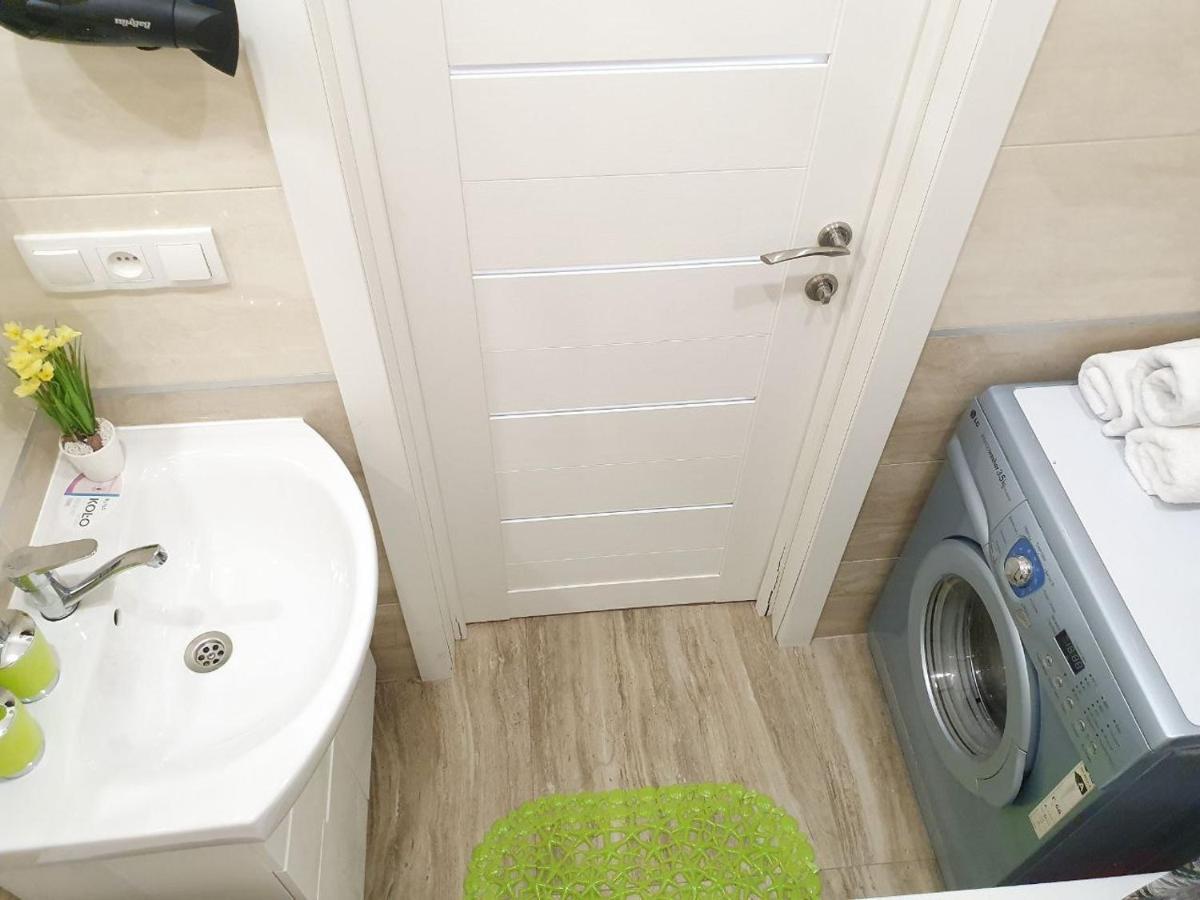 Inn Home Apartments-Olimpiysky Stadium Area キエフ エクステリア 写真